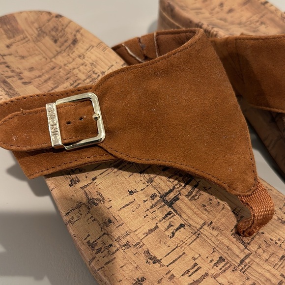 New Vionic Shoes 8 - Picture 8 of 16